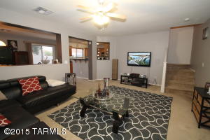 6877 S Goshawk Dr, Tucson, AZ 85756 photo 3