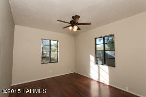 1327 Edison, Tucson, AZ 85719 photo 13