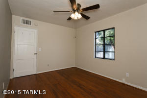 1327 Edison, Tucson, AZ 85719 photo 11