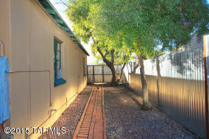1327 Edison, Tucson, AZ 85719 photo 24