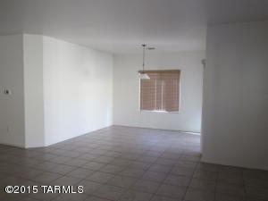 5781 E Camino Esperanza Eterna, Tucson, AZ 85756 photo 2