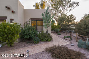 5390 E Francisco Loop, Tucson, AZ 85712 photo 2
