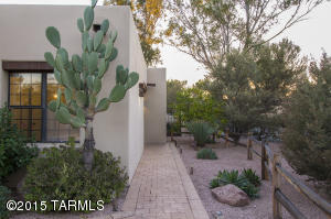 5390 E Francisco Loop, Tucson, AZ 85712 photo 3