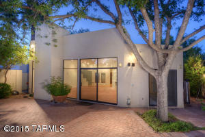 2236 E 3rd St, Tucson, AZ 85719 photo 2