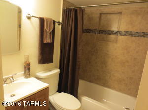 4338 E Montecito St, Tucson, AZ 85711 photo 8