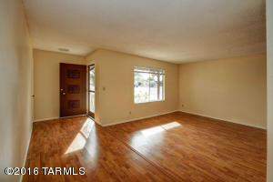 9425 E 5th St, Tucson, AZ 85710 photo 4