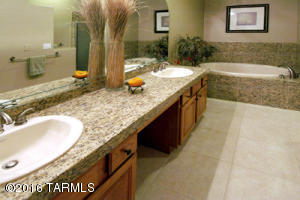 4036 E Quiet Moon Dr, Tucson, AZ 85718 photo 6