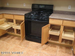 8329 S Bainbridge Rd, Tucson, AZ 85747 photo 5