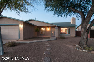 9771 E Bennett Dr, Tucson, AZ 85747 photo 1