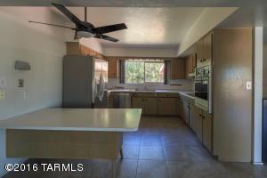 6922 E Baker St, Tucson, AZ 85710 photo 6