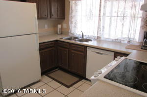 7557 E 27th St, Tucson, AZ 85710 photo 8