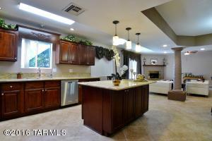 9426 E 3rd St, Tucson, AZ 85710 photo 10