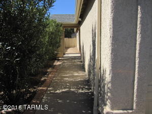 5412 S Wembly Rd, Tucson, AZ 85746 photo 2