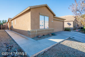 6366 E Butte Stone Dr, Tucson, AZ 85756 photo 2