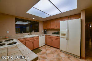 8861 E Saddleback Dr, Tucson, AZ 85749 photo 3