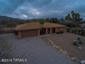 8861 E Saddleback Dr, Tucson, AZ 85749 photo 9