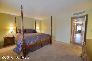 8861 E Saddleback Dr, Tucson, AZ 85749 photo 7