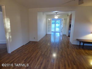 2415 E 8th St, Tucson, AZ 85719 photo 2