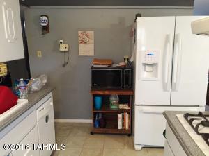 7340 E Sylvane Dr, Tucson, AZ 85710 photo 3