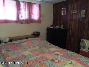 7340 E Sylvane Dr, Tucson, AZ 85710 photo 8