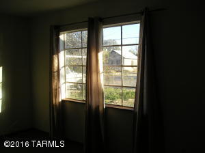 146 E Mark St, Benson, AZ 85602 photo 5
