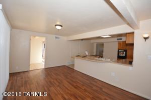 8524 E Kenyon Dr, Tucson, AZ 85710 photo 12
