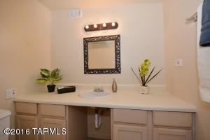 8524 E Kenyon Dr, Tucson, AZ 85710 photo 24