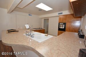 8524 E Kenyon Dr, Tucson, AZ 85710 photo 8