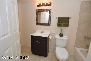8524 E Kenyon Dr, Tucson, AZ 85710 photo 18