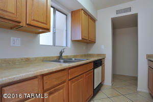 600 E River Rd #L, Tucson, AZ 85704 photo 3