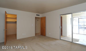 600 E River Rd #L, Tucson, AZ 85704 photo 14