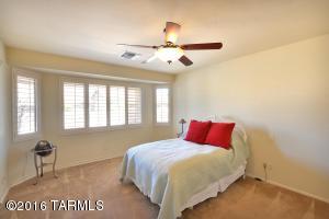 10559 E Rose Hill St, Tucson, AZ 85747 photo 13