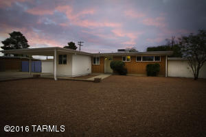 7217 E Sylvane Dr, Tucson, AZ 85710 photo 1