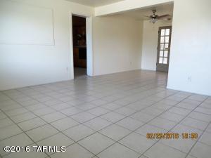 6744 E 12th St, Tucson, AZ 85710 photo 3