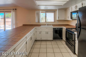 9071 E Lester St, Tucson, AZ 85715 photo 5