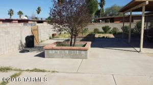 2207 E Pinon Dr, Tucson, AZ 85706 photo 4