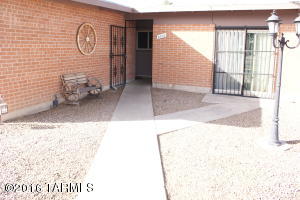 8942 E Kirkpatrick Cir, Tucson, AZ 85710 photo 1