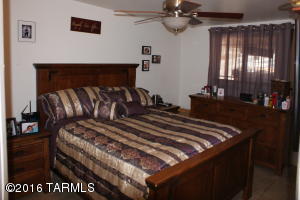 8942 E Kirkpatrick Cir, Tucson, AZ 85710 photo 9