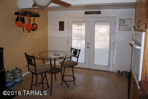 8942 E Kirkpatrick Cir, Tucson, AZ 85710 photo 4
