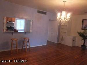 933 Edison St, Tucson, AZ 85719 photo 6