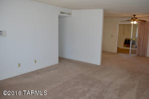 7801 E Silver Beech Dr, Tucson, AZ 85730 photo 3