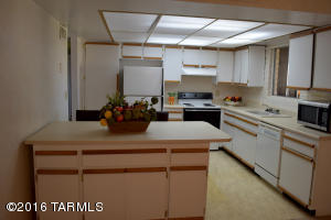 7801 E Silver Beech Dr, Tucson, AZ 85730 photo 6