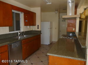 449 Elm St, Tucson, AZ 85705 photo 3