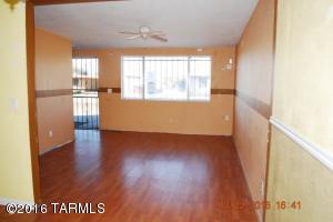 7206 E Freestone Dr, Tucson, AZ 85730 photo 3