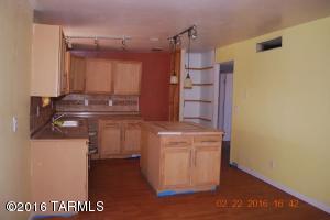 7206 E Freestone Dr, Tucson, AZ 85730 photo 2