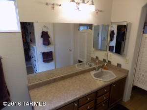 10261 E Hummingbird Meadow Way, Tucson, AZ 85747 photo 12