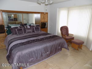 10261 E Hummingbird Meadow Way, Tucson, AZ 85747 photo 9