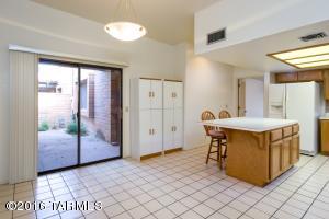 6830 E Via Vigna, Tucson, AZ 85750 photo 9
