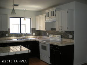 9364 N Eagle Dancer Dr, Tucson, AZ 85742 photo 2