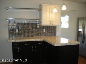 9364 N Eagle Dancer Dr, Tucson, AZ 85742 photo 1